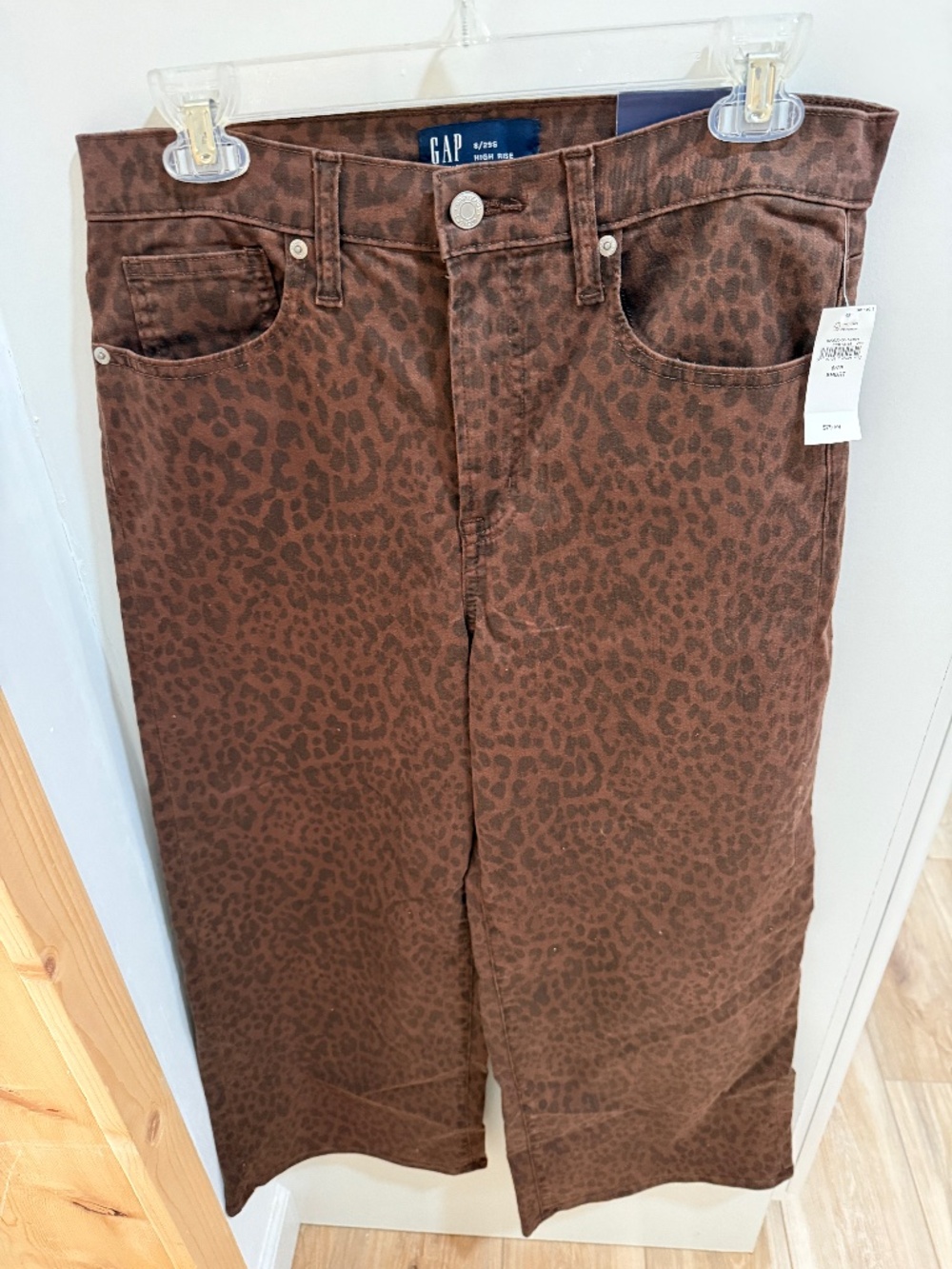 Women's Gap High rise wide leg 8 short 29 waist animal print denim NWT